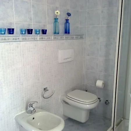 All'ombra Dei Tassi Mandello del Lario